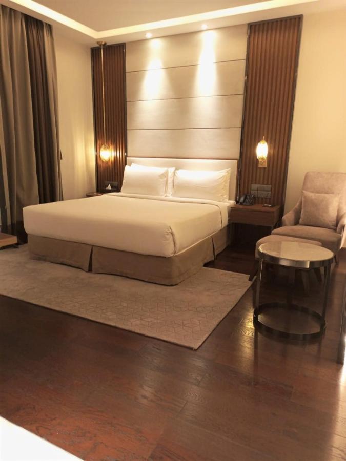 Best Western Plus Maya - Luxury Collection Hotel Dhaka Exterior photo